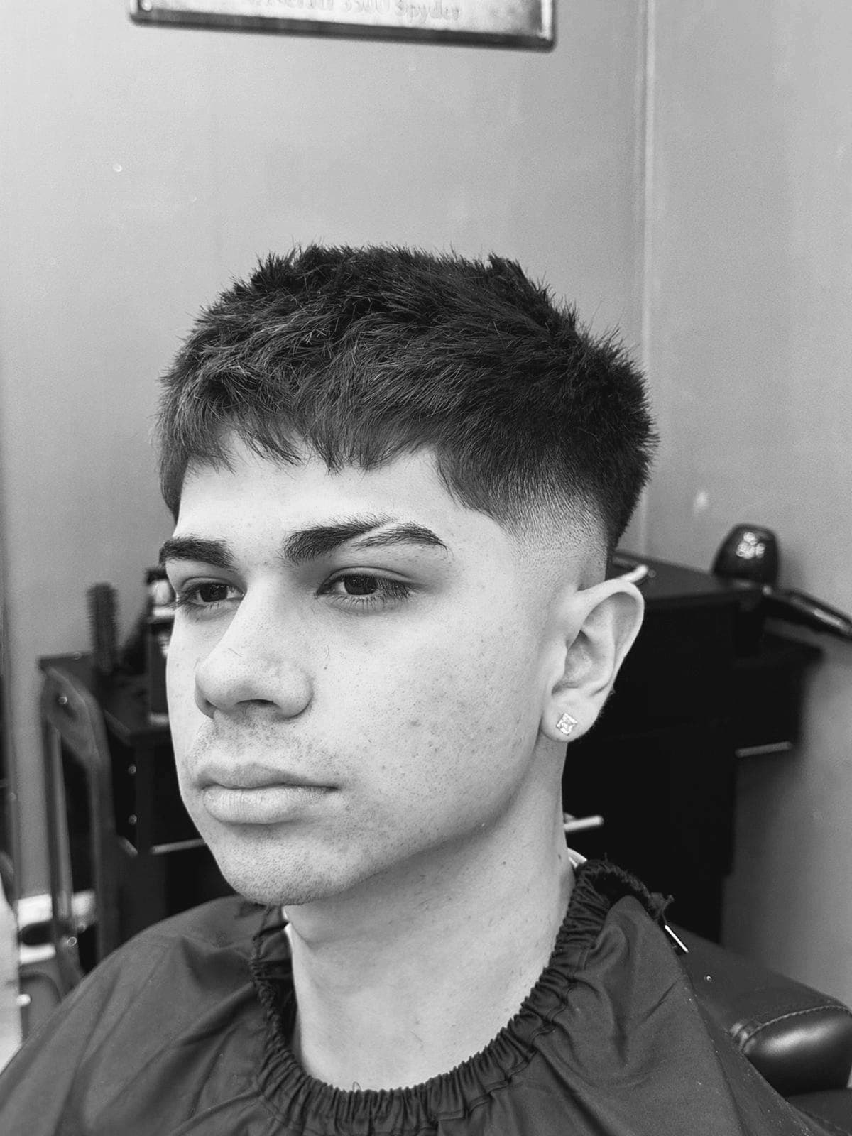 Estilo moderno en Neo Barber Studio